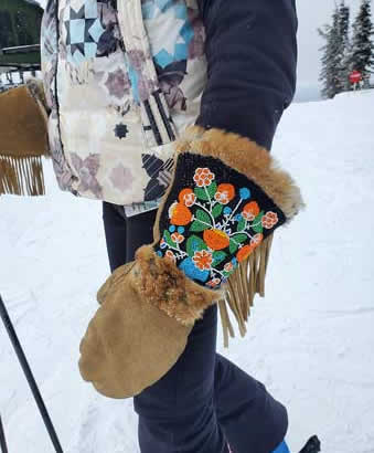 Whitefish skiing fancy glove