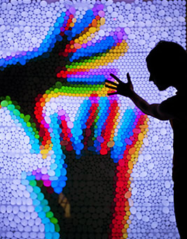 Exploratorium mirrored pixels