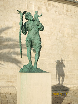 Croatia, Statuesque shadow