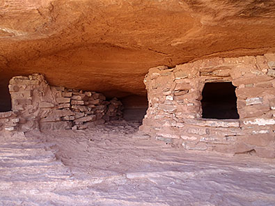 Canyonlands Aztec Butte granaries