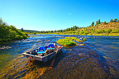 Klamath fly fishing on the Williamson River