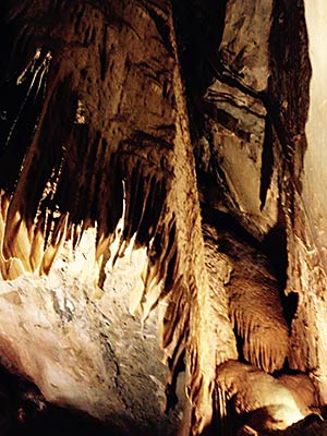 Calaveras cave Simon's Thumb