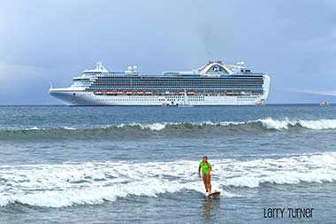 West Maui surf and cruise ship
