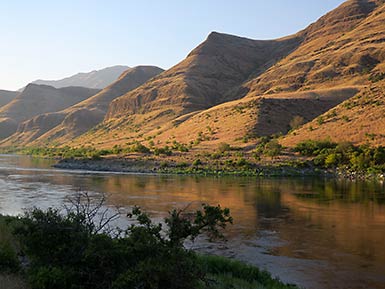 Hells Canyon, evening on the Snake River