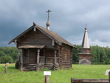 Historic Semyenkovo wooden buildings
