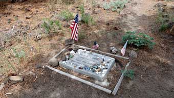 Oregon Living Memorial Sculpture Garden grave