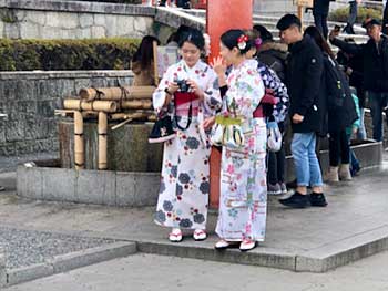 Tokyo-Asakusa-Kimono-Rentals