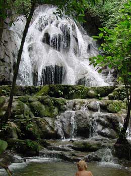 Chiapas Rio Otulum queens bath