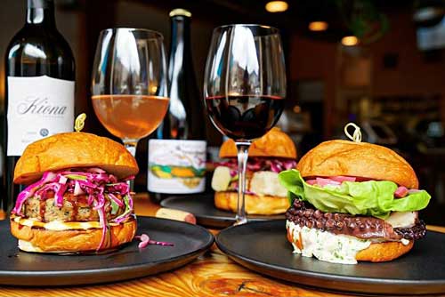 Burger Berger with wines