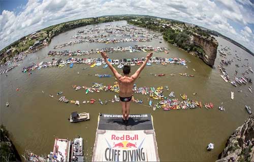 Red Bull cliff dive