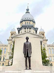 Lincoln’s statue before Illinois’ newest State Capitol