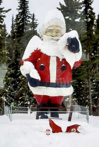 Santa statue near the North Pole Hotel, Fairbanks