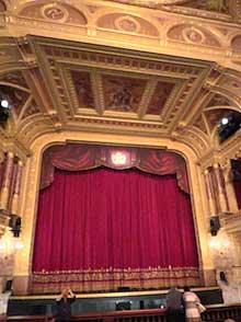 The proscenium at theMagyar Állami Operaház