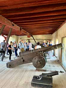 The cannon inside the Marksburg Castle.