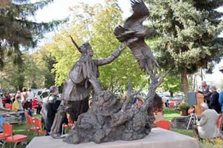 Avian sculptor Stefan Savides “Freedom” at the Favell Museum