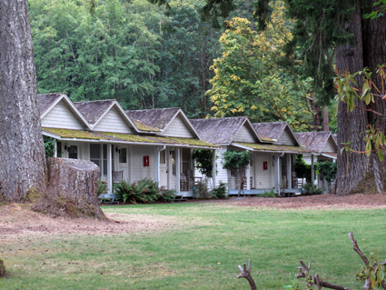 Lake Crescent Lodge cabins