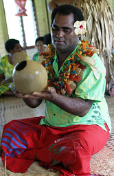 Fiji-Nakabuta Potter Finish Vase