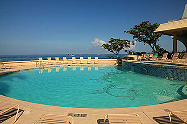 Hawaii Big Island hotel pool