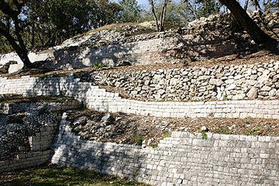 Chiapas Tenam Puente retaining wall