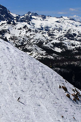 Mammoth skiing the steeps