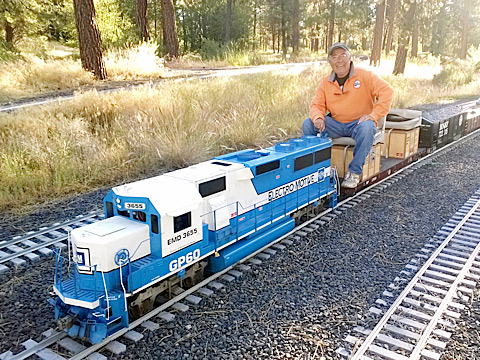 Train Mountain engine with engineer