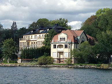 Stockholm Canal Tour views include residential areas