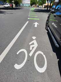 Cycling graphic on stree