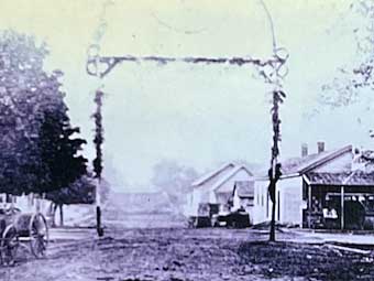 A Monticello street scene from Lincoln’s time