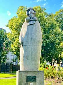 Henrik Ibsen statue, Norway