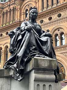 Sidney Queen Victoria statue