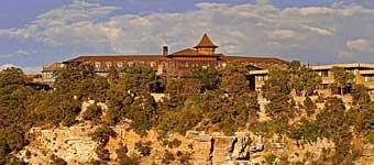 El Tovar Hotel perched on the south rim of the Grand Canyon