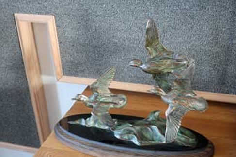 Avian sculptor Stefan Savides tabletop sculptures