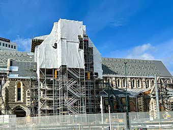 Christchurch Cathedral behind scaffolding