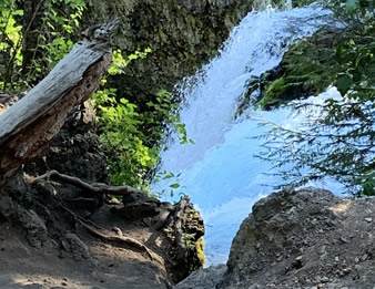 McKenzie River, Oregon, Koosha Falls