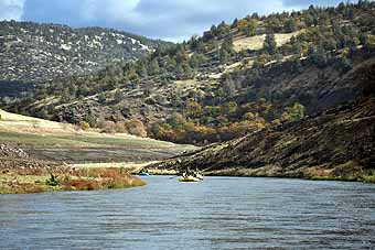 "New" Klamath rafting, smooth sailing