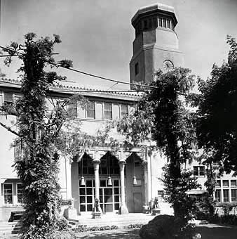 Loggia at Tiffany’s Laurelton Hall Estate, Long Island, NY, before the fire